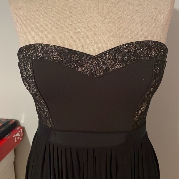 BCBG strapless sweetheart dress - Picture 3 of 6